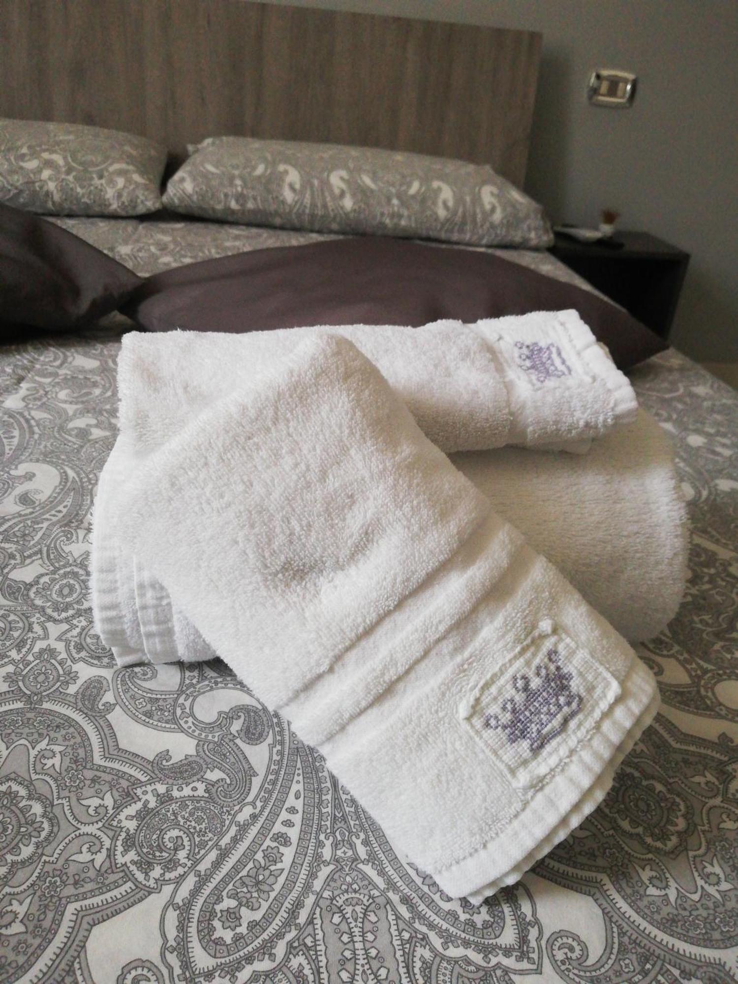 B&B Regina Del Porto Porto Empedocle Rum bild