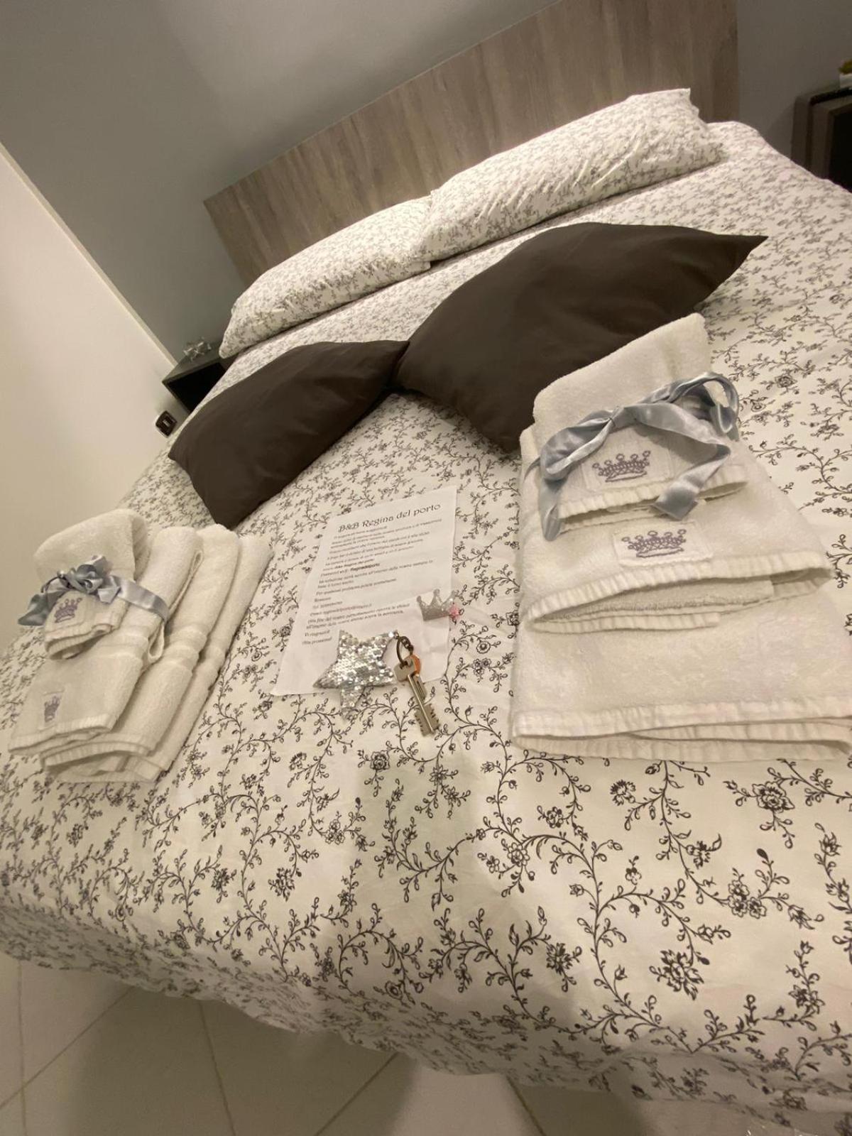 B&B Regina Del Porto Porto Empedocle Rum bild